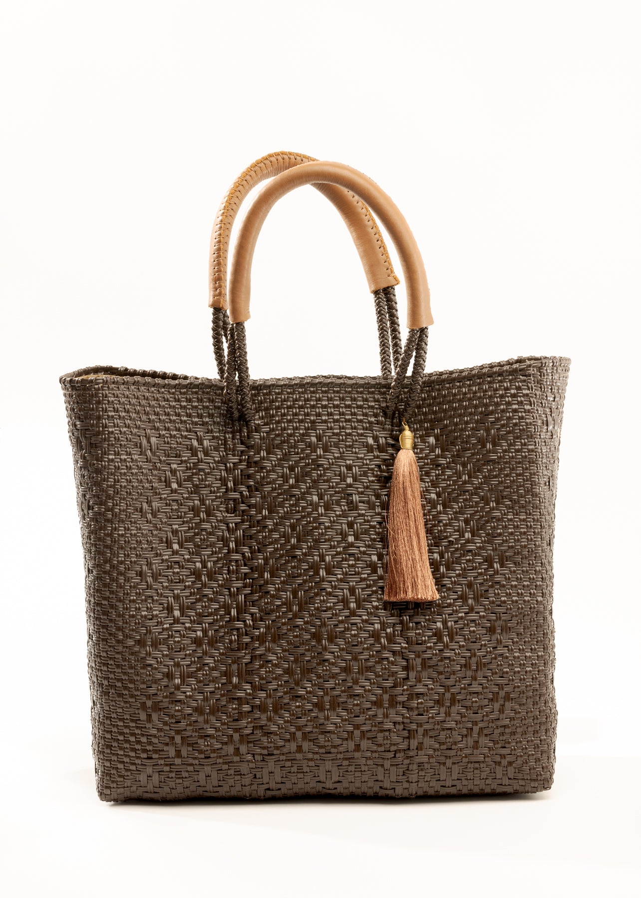 Fashion :: Bags & Purses :: V Tassel large straw bags with leather handles